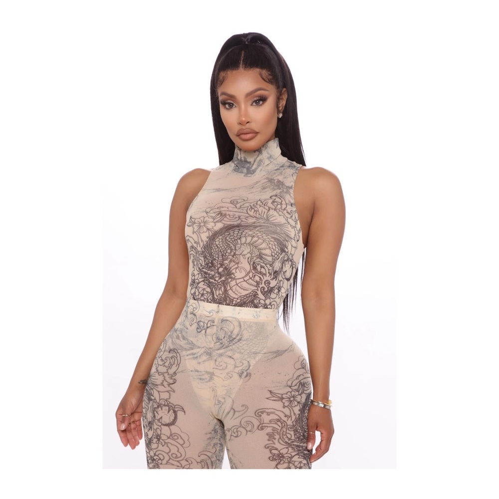 Nude mesh set